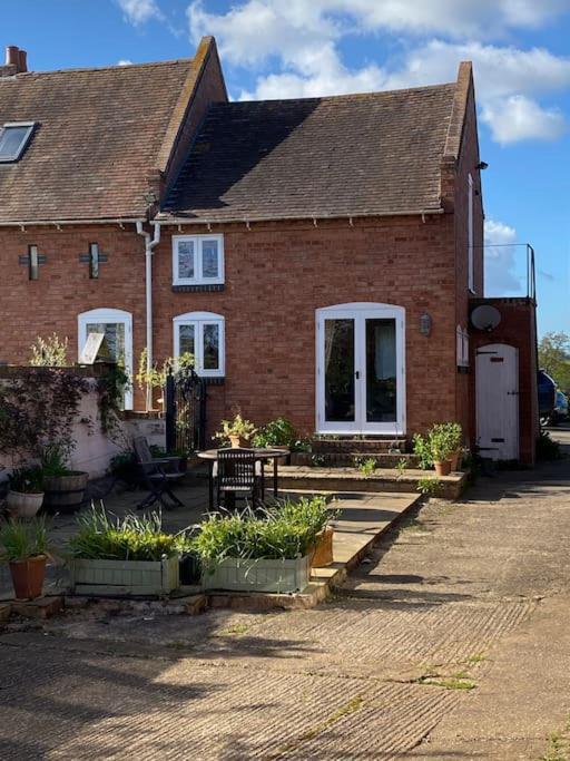 Cottage Barn Conversion On Working Farm Worcester Buitenkant foto